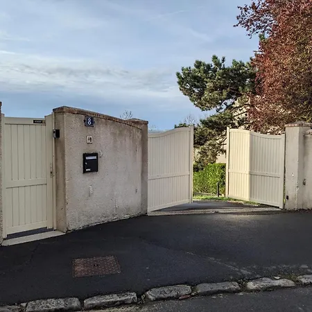 Semesterbostad Maison Entiere Et Spacieuse Dovie *