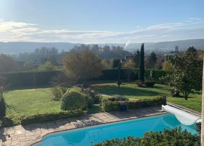 Holiday home Maison Entiere Et Spacieuse Dovie Chateau-Thierry