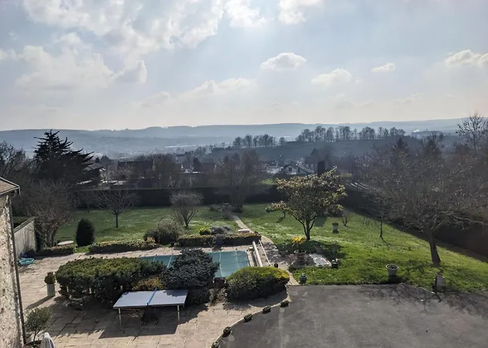 Holiday home Maison Entiere Et Spacieuse Dovie Chateau-Thierry